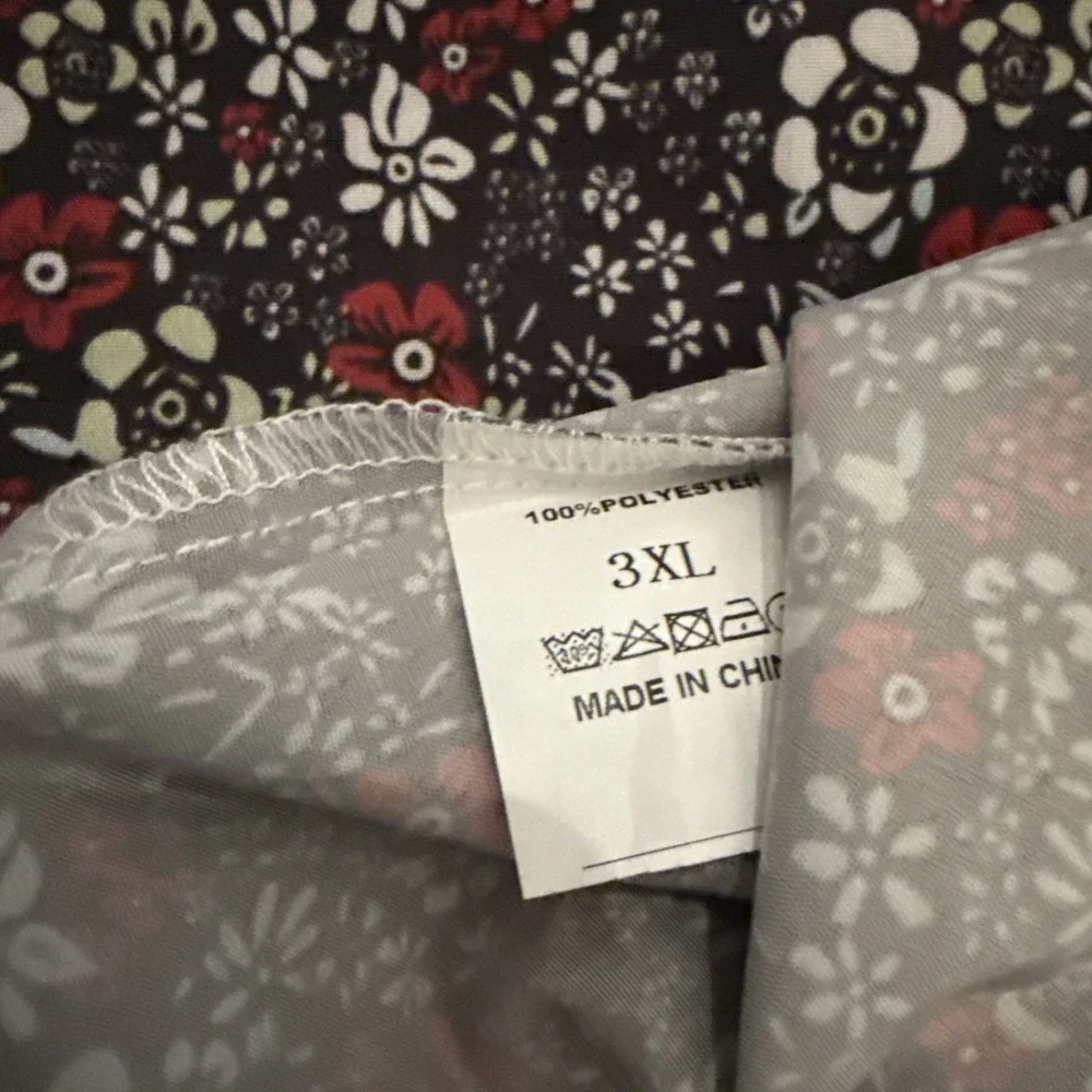 New‎ Floral blouses 3XL lightweight without tags - Picture 4 of 4